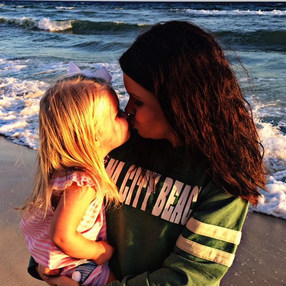 Meet your Posher, Ashley - Picture 1 of 1